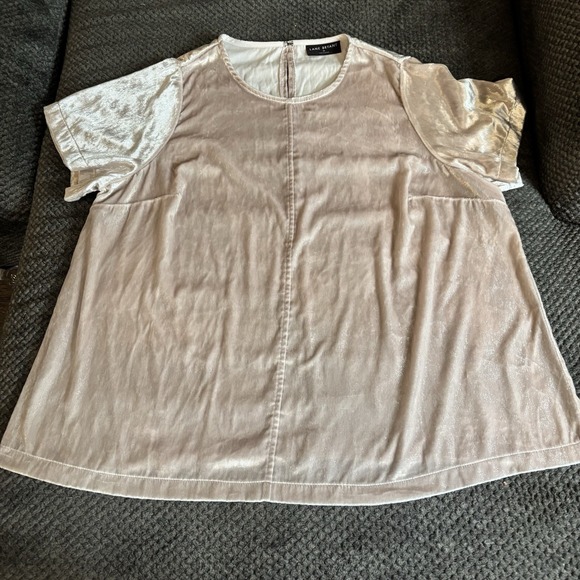 Lane Bryant Tops - Lane Bryant Gold Metallic Shimmery Top Short  Sleeve‎ Zip Back 20 Holiday Party
